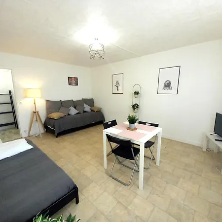 Apartment St-quentin-en-yvelines Plusieurs Avec Parking Trappes